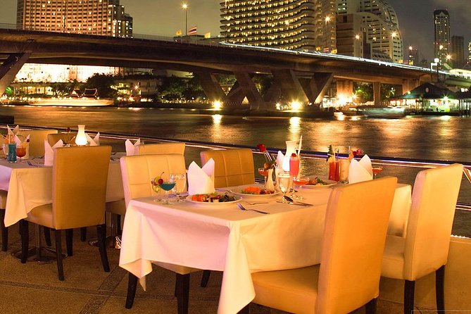 Chaophraya Princess Dinner Cruise in Bangkok with Hotel Pickup - Entering the Chaophraya after dark