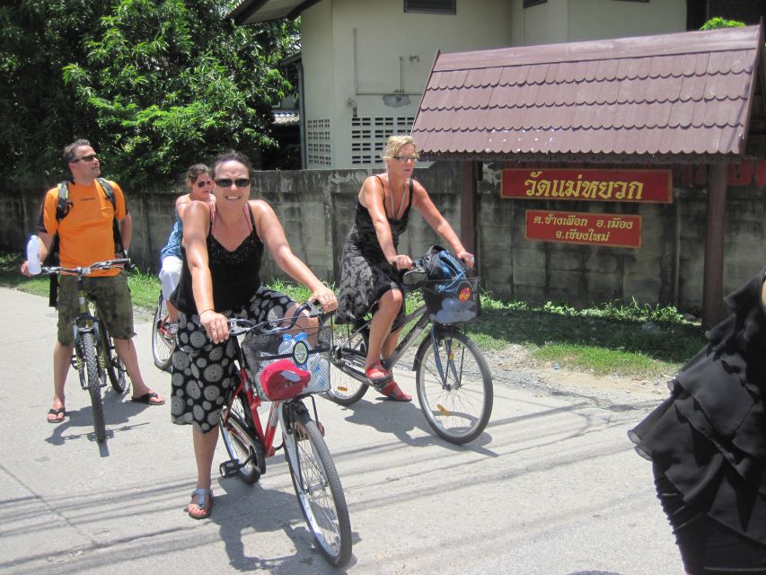 Chiang Mai: 24 km Leisure Cycling & swim Lake Huay Tueng Tao - Huay Tueng Tao Lake: break time, photos, swimming, and swan boats