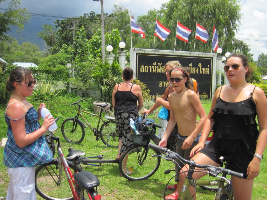 Chiang Mai: 24 km Leisure Cycling & swim Lake Huay Tueng Tao - Getting rolling from Chiang Mai: pickup, SUV transfer, and orientation