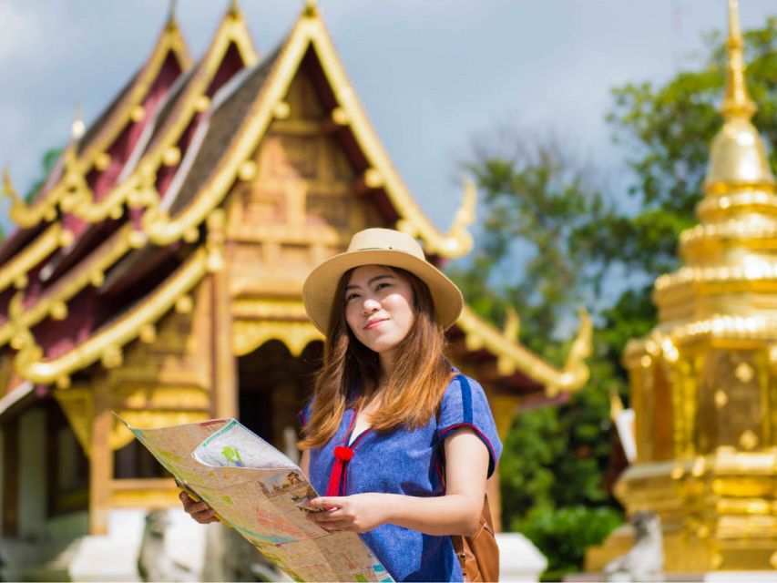 Chiang Mai: 3 Hour Old City and Temples Guided Walking Tour - Responsible tourism on foot, with carbon offset thinking