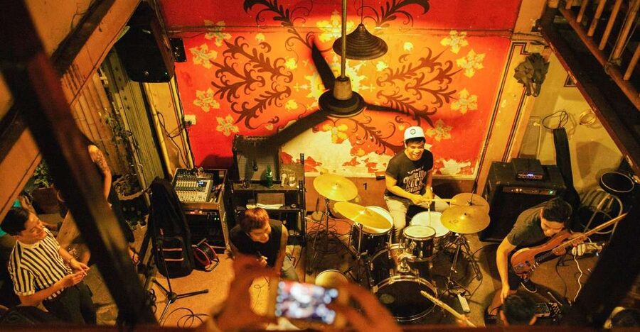 Chiang Mai: Chiang Mai Bar Hopping Guided Night Tour - Why Chiang Mai nightlife feels easier with a local guide