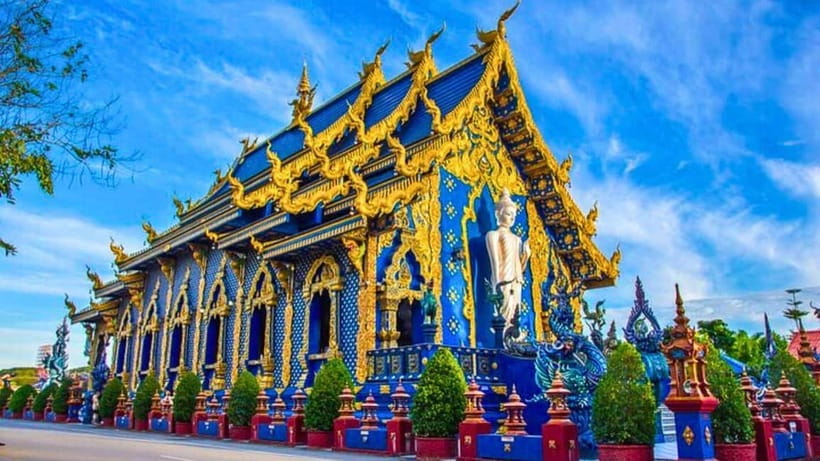 Chiang Mai: Chiang Rai Temples, Golden Triangle & Boat Tour - White Temple, Black Museum, Blue Temple: the three-temple contrast that makes the day