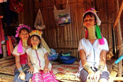 Chiang Rai Temples, Karen Tribe and Hot Springs