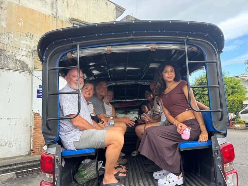 Chiang Mai: Cooking Class with Market and Pickup - Instructor Style Matters: You Learn Faster When the Guide Keeps Moving