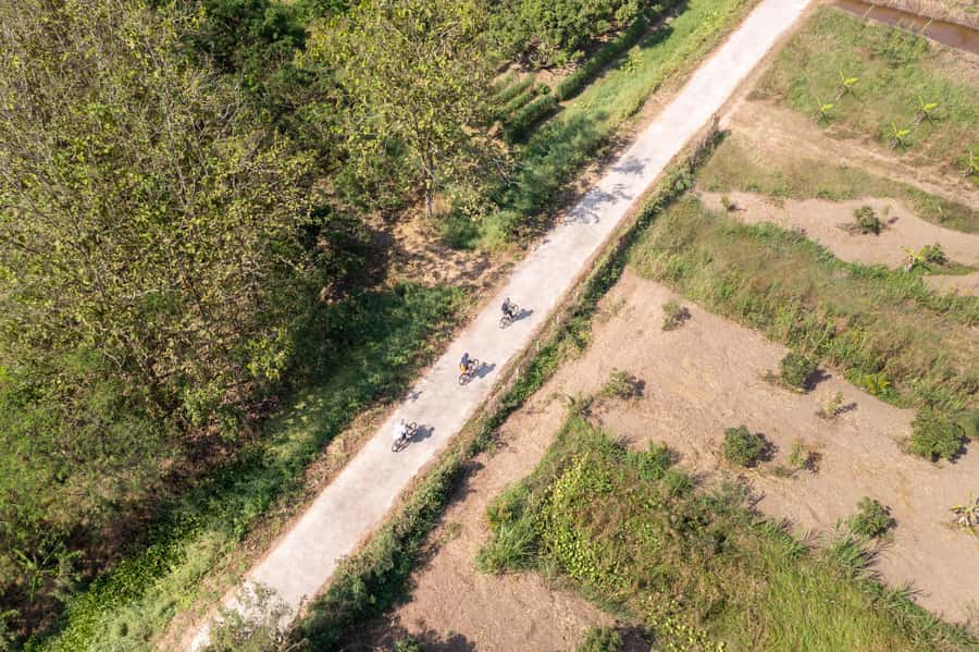 Chiang Mai Countryside E-bike Ride with Expert Guide & Lunch - Ban Tawai woodcarvers and quiet backroads to the foothills