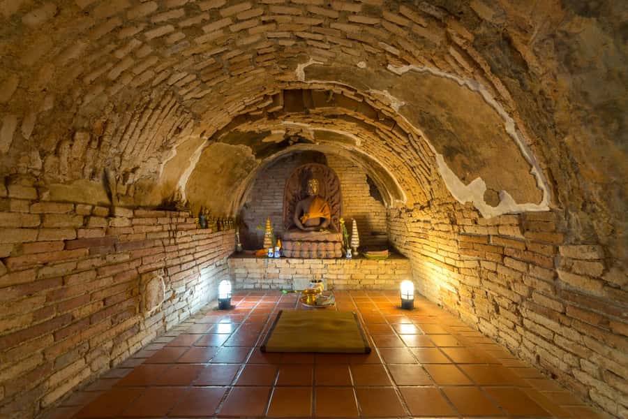 Chiang Mai Discover Hidden Gem Northern Temples I Thailand - Wat Lok Moli: a calmer temple start outside the main crowds