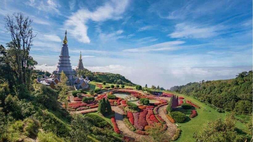 Chiang Mai: Doi Inthanon National Park and Pha Dok Siew Trek - Getting started in Chiang Mai: pickup, van ride, and how the day moves