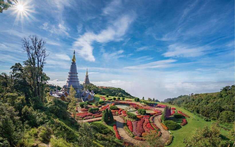 Chiang Mai:Doi Inthanon National Park & Hike at Kew Mae Pan - From hotel pickup to the mountain road, what the day feels like