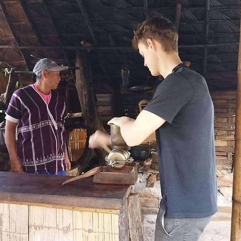 Chiang Mai: Doi Inthanon National Park & Waterfall Day Tour - Hmong Market and lunch: eating well without breaking the day