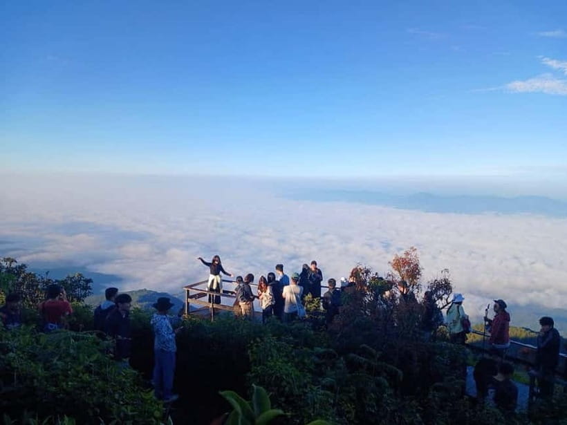 Chiang Mai: Doi Inthanon Park and Kew Mae Pan 2-Hour Hike - Wachirathan Waterfall: a dramatic finish to a packed day