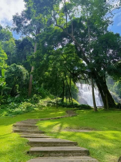 Chiang Mai Doi Inthanon Park Waterfall Pure Sightseeing Tour - Mae Klang and Wachirathan Waterfalls, plus the Rainbow Waterfall effect