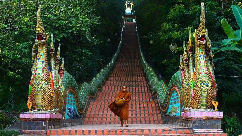 Chiang Mai: Doi Suthep and Wat Pha Lat Temple Evening Tour - Key Things You’ll Notice on This Evening Loop