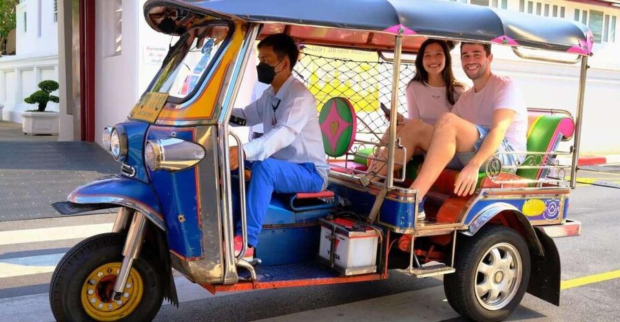 Chiang Mai: Exploration of Old City by Private Tuk-Tuk - Wat Chedi Luang: A massive chedi with a 15th-century backbone