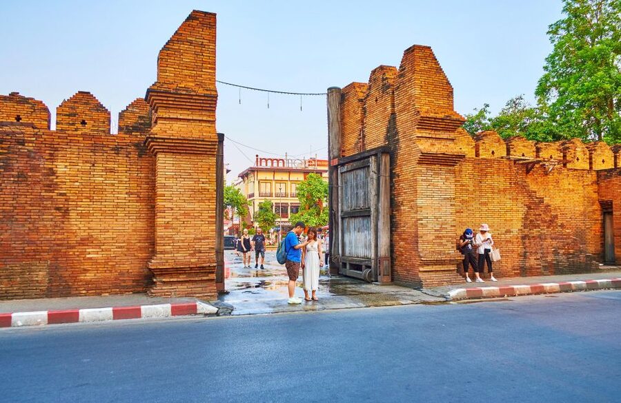 Chiang Mai: Exploration of Old City by Private Tuk-Tuk - Tha Phae Gate and canal-area vibes: Where old defenses meet street life