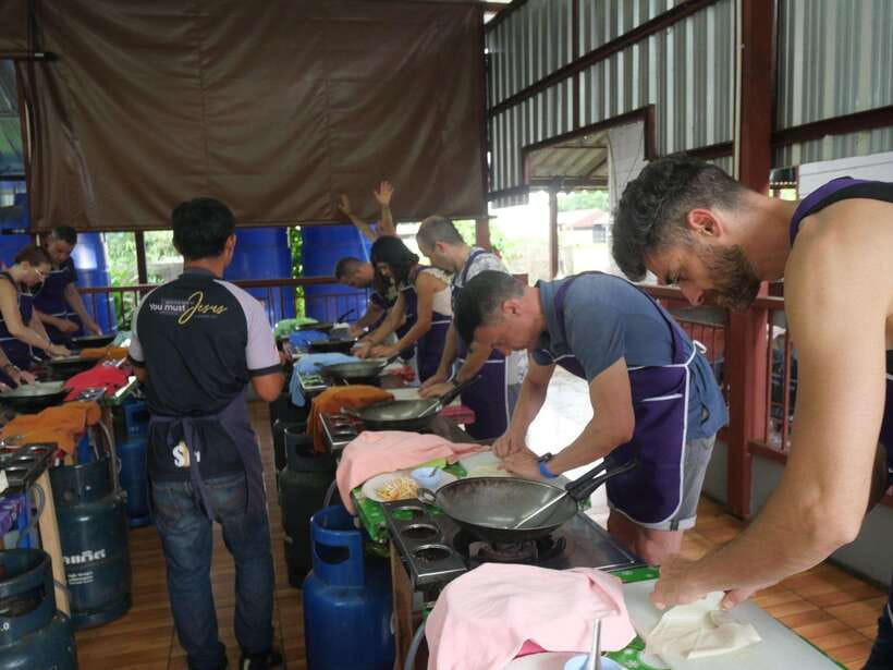 Chiang Mai: Half Day Cooking Class at Organic Farm - Logistics that can affect your day