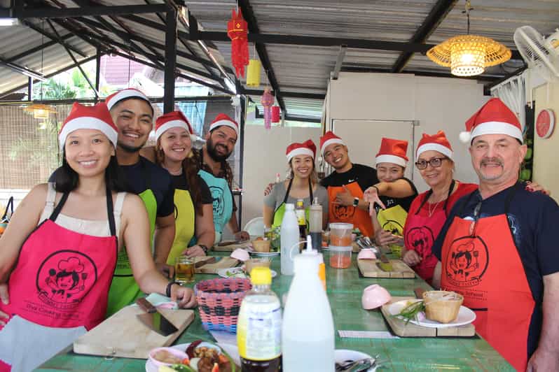 Chiang Mai: Half Day Evening Cooking Class with Market Tour - Kad Kom Market: your ingredient “cheat sheet” for Thai cooking