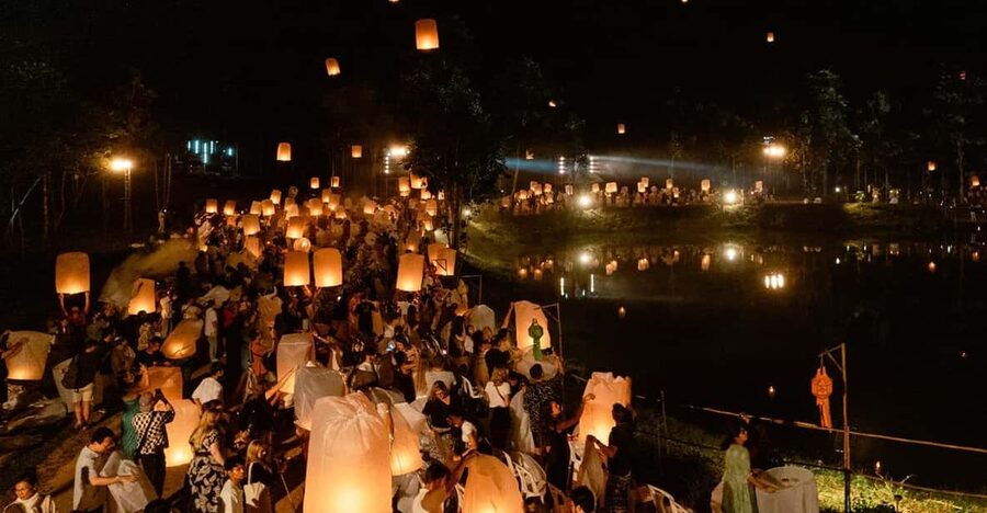 Chiang Mai: Heaven Lantern Festival Ticket with Dinner 2025 - Sky lantern release: the moment the whole evening is for