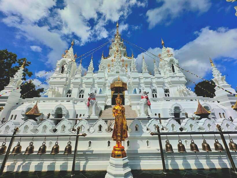 Chiang Mai:Hidden Gems: From Ancient Ruins to Serene Temples - The climb and the brazen palace: Wat Aranyawas up on the mountain