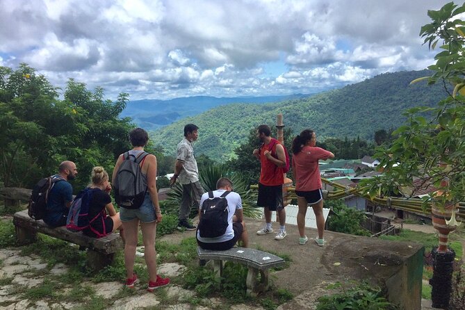 Chiang mai Hike & Downhill Bike Adventure –Suthep National Park - Stop 2: the waterfall trail and the tough jungle climb