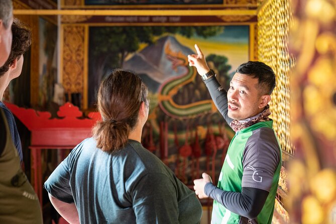 Chiang Mai: Historic Old City Bike Tour - Morning or Night - Wat Inthakhin Sadue Muang, the City Navel Temple feeling