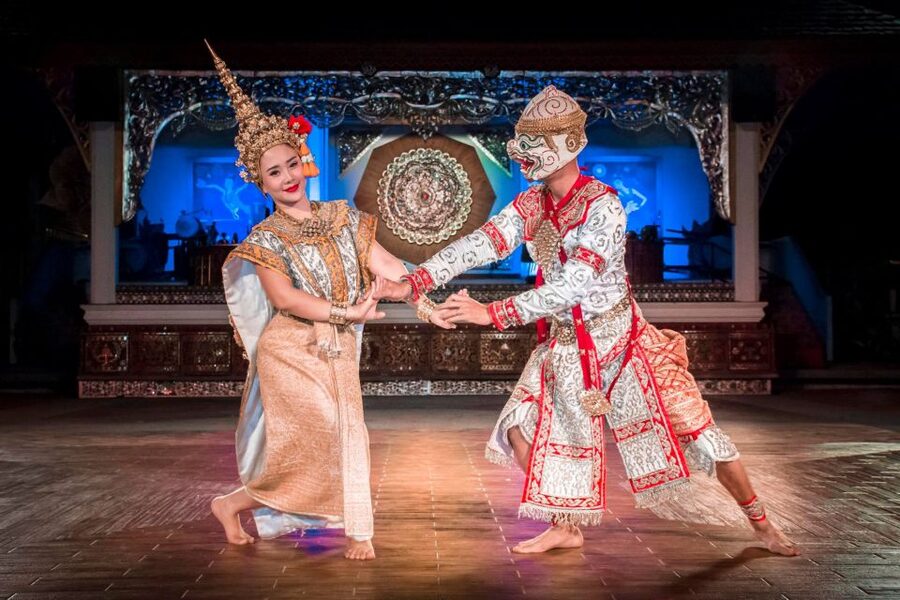 Chiang Mai: Khan Toke Traditional Meal & Dancing Performance - The Northern Thai Banquet: Food That Drives the Evening