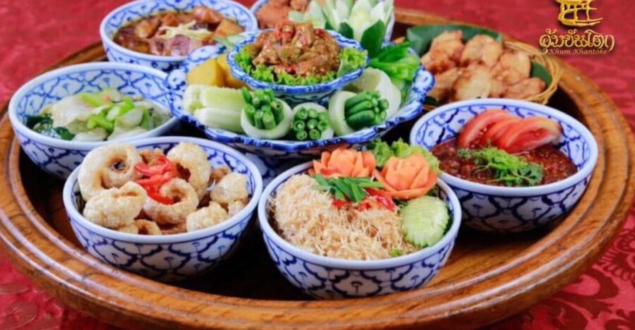 Chiang Mai: Khum Khantoke Northern Thai Cuisine and Show - Five dinner sets: Standard, Vegetarian, Halal, Special, Premium