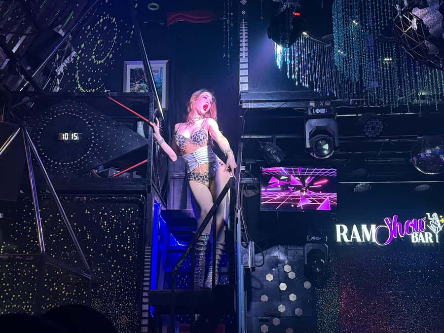 Chiang Mai: Ladyboy Cabaret Show with Dinner and Drinks - Meet-and-Greet and Photos: When Stories Become Personal