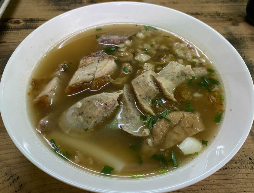 Chiang Mai: Local Food and Markets Guided Walking Tour - Getting started at Khua Khaek bridge and what to bring