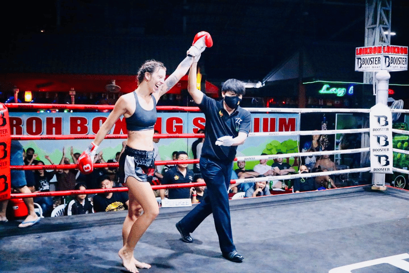 Chiang Mai: Loi kroh Muay Thai Boxing Stadium - Inside the Ring, Male and Female Thai Boxing Bouts