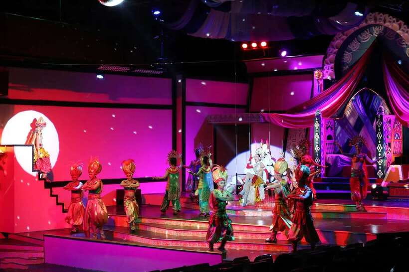 Chiang Mai: Miracle Cabaret Show - VIP seats in practice: better sightlines for a one-shot show