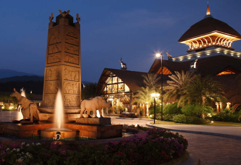 Chiang Mai: Night Safari Ticket with Transfer - The show lineup: tiger, dancing, fountains, then Night Predator Show