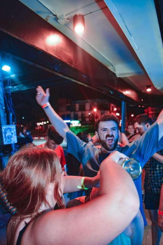 Chiang Mai Pub Crawl: The Best Nightlife in Town! - Stop 1 and the First Hour: Drinking Games, Pour Shots, and a Proper Pre-Game