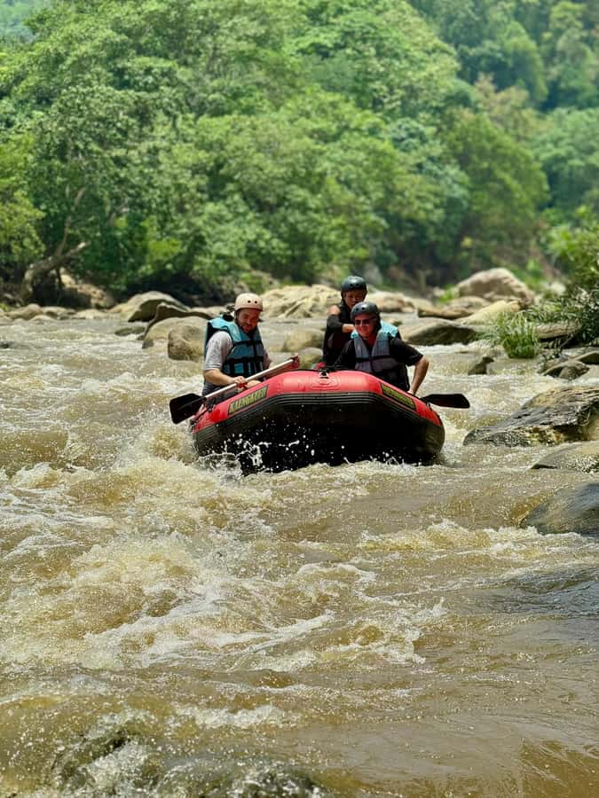 Chiang Mai: Sticky Waterfall and Rafting Day Trip - White-Water Rapids on Mae Taeng (Levels 3-4)