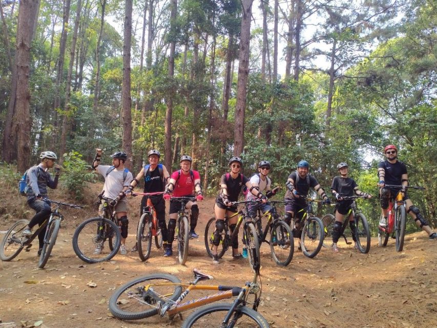 Chiang Mai: Suthep National Park Hiking & DH Mountain Biking - Wat Ban Khun Chang Khian: Photo Stops, Snacks, and a Reset