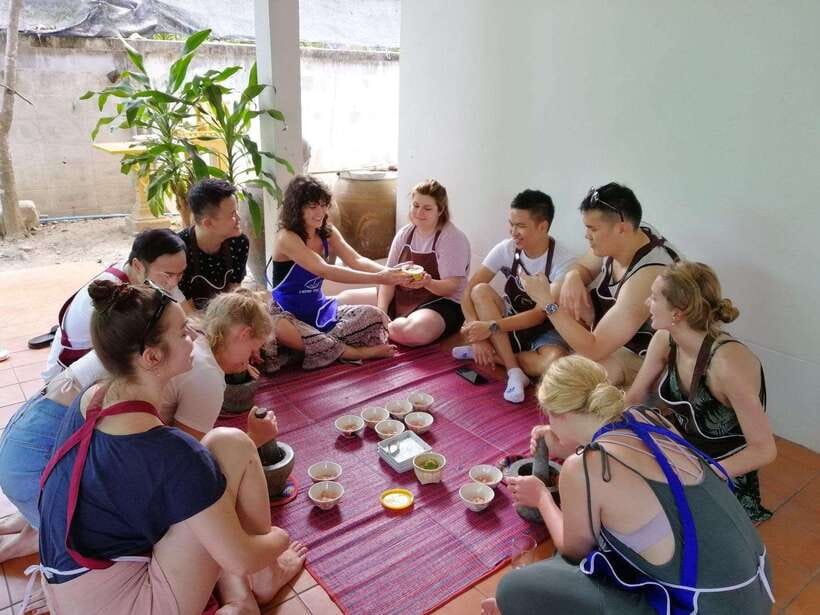 Chiang Mai: Thai Cooking and Market Tour with Lanna Smile - Key things that make this class worth your time