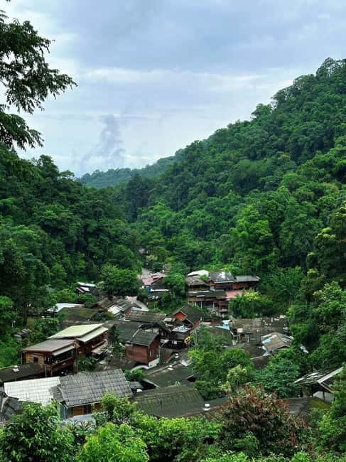 Chiang Mai: The Giant Café & Mae Kampong Village Day Trip - Rabiang View Mae Kampong: Your Valley Photo Break