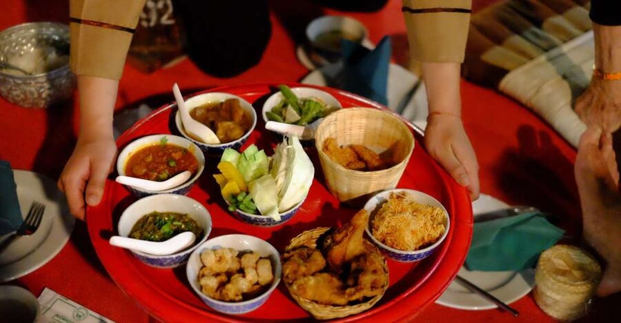 Chiang Mai Traditional Khan Toke Meal & Cultural Performance - How This 4-Hour Market-to-Show Evening Works