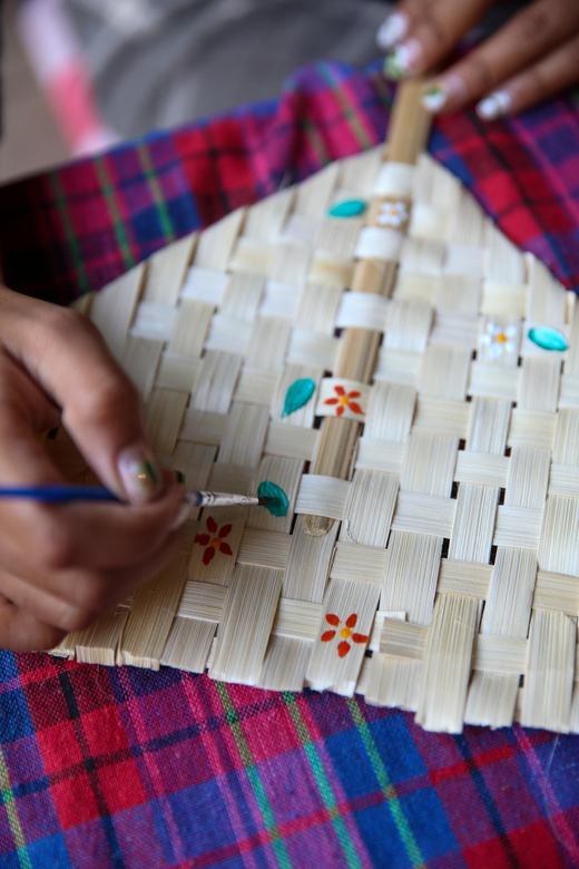 Chiang Mai : Traditional Lanna Bamboo Fan Weaving - The People Behind It, and Why Their Teaching Style Matters