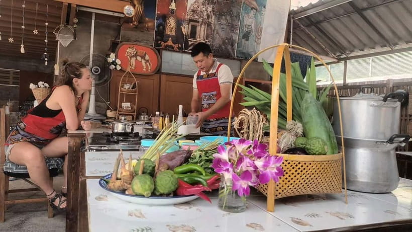 Chiang Mai: Traditional Thai Cooking Class with Market Tour - Key highlights to look for