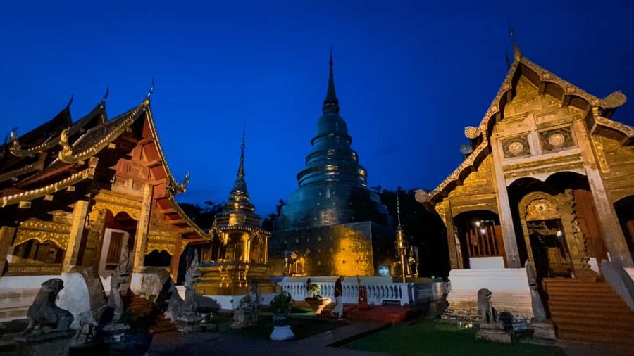 Chiang Mai Twilight Tour: Illuminated Old City Landmarks - Key things that make this twilight temple tour worth it