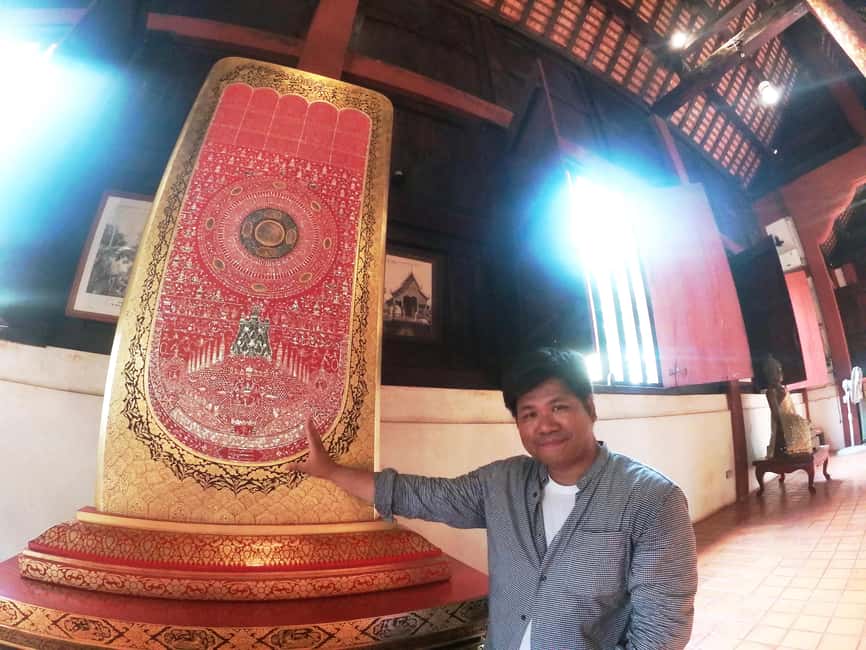Chiang Mai Twilight Tour: Illuminated Old City Landmarks - Twilight in Chiang Mai Old City, why this tour hits the right mood