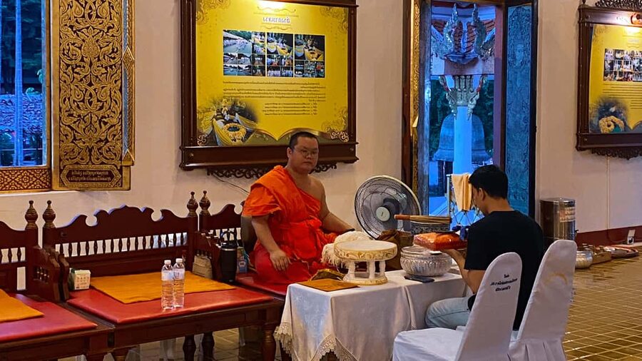 Chiang Mai Twilight Tour: Illuminated Old City Landmarks - Price and value: is $39 a good deal for two UNESCO temples?