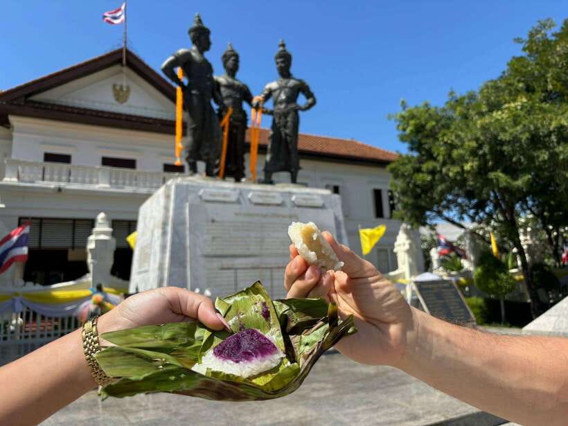 Chiang Mai: Walking Food Tour - Three Kings Monument Start, Orange Umbrella, and a 3-Hour Food Walk