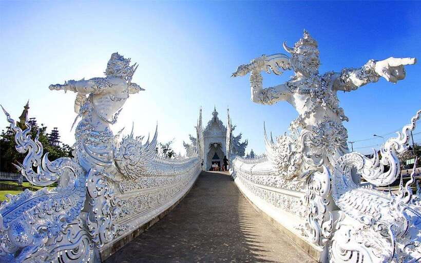 Chiang Mai: White, Blue & Big Buddha Temples in Chiang Rai - Huay Pla Kang Big Buddha: The 25-Meter Guanyin Climb and the Viewpoint Payoff