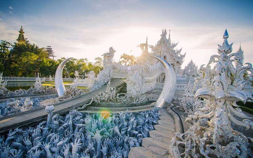 Chiang Mai: White, Blue & Big Buddha Temples in Chiang Rai - The Hot Spring and Thai Buffet Lunch: The Parts That Keep You Sane