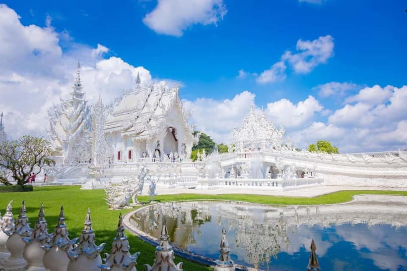 Chiang Mai: White, Red/Black & Blue Temples Tour with Lunch - Mae Kachan Hot Springs: a fast reset, not a swim day