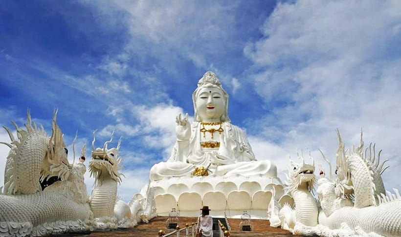 Chiang Rai: Excursion White, Blue,Red Temples & Lalitta Café - Key Things to Know