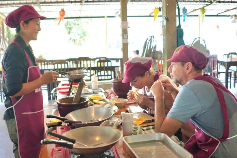 Chiang Rai:Lanna Home Cooking Class at Give Green Farm House - Cooking class basics: step-by-step, no experience needed
