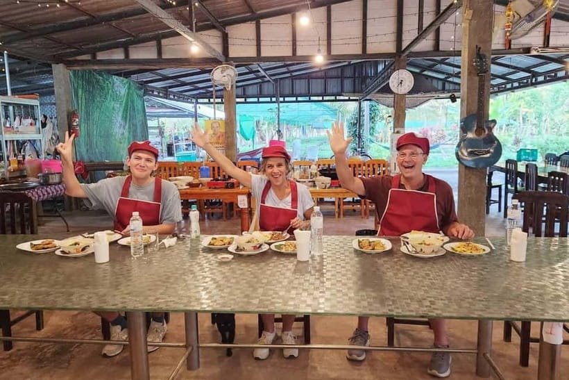 Chiang Rai:Lanna Home Cooking Class at Give Green Farm House - The 4-hour flow, from hotel pickup to your finished meal