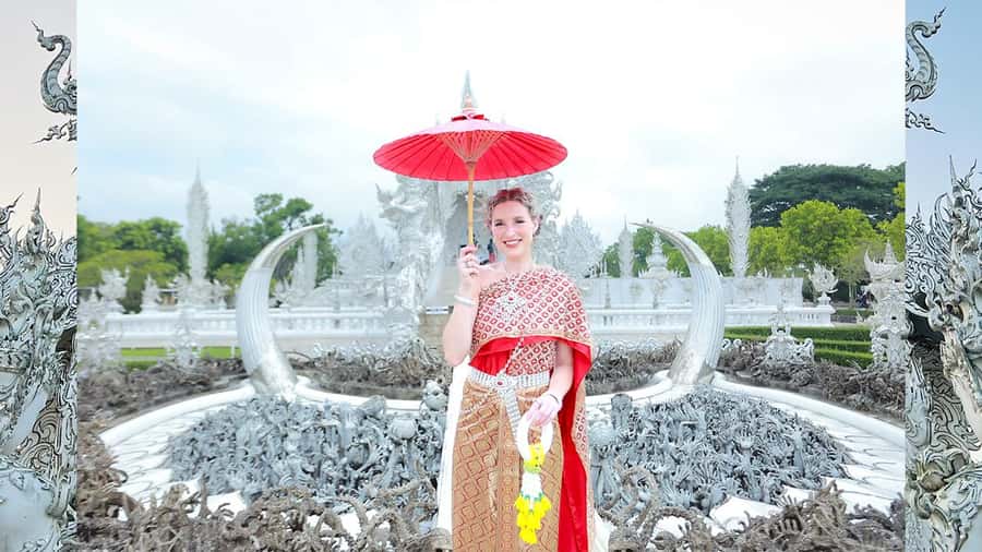 Chiang Rai:Photos of traditional Thai costumes,White Temple - Where to meet: Season Café in front of the White Temple